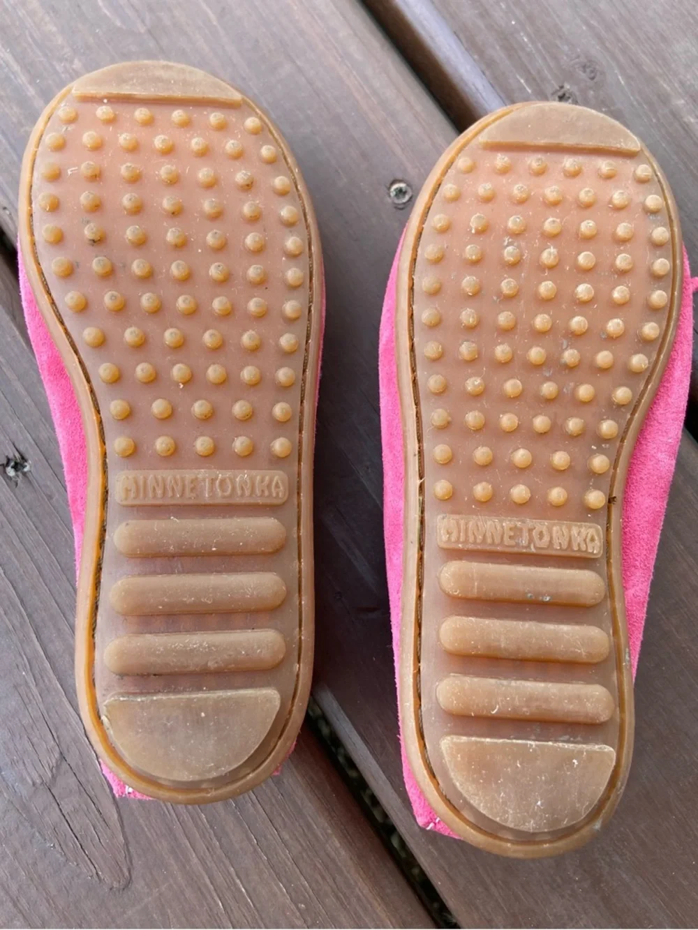 Minnetonka Kids Pink Suede Fringe Moccasins💗